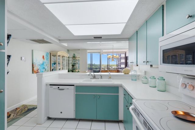629 ALHAMBRA ROAD 702, Venice, FL 34285