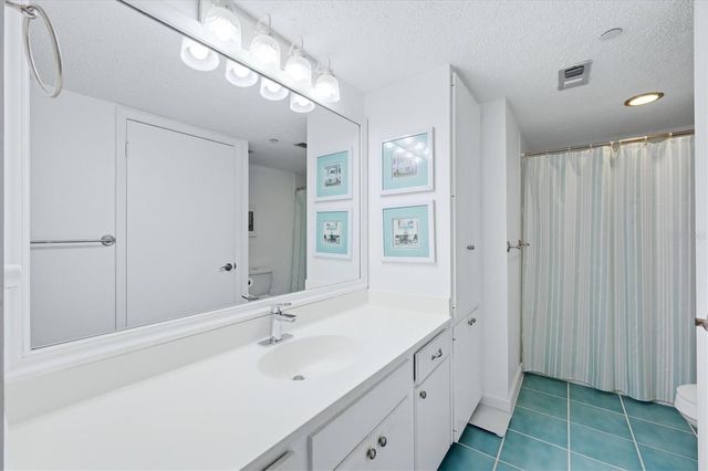 629 ALHAMBRA ROAD 702, Venice, FL 34285