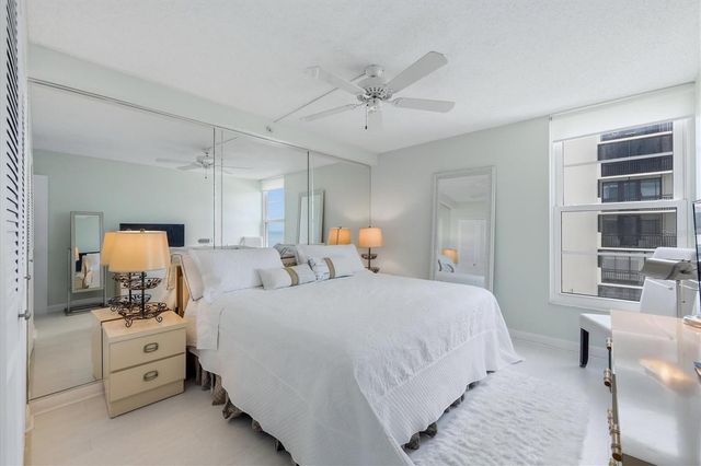 629 ALHAMBRA ROAD 702, Venice, FL 34285