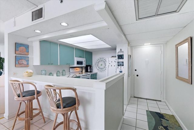629 ALHAMBRA ROAD 702, Venice, FL 34285