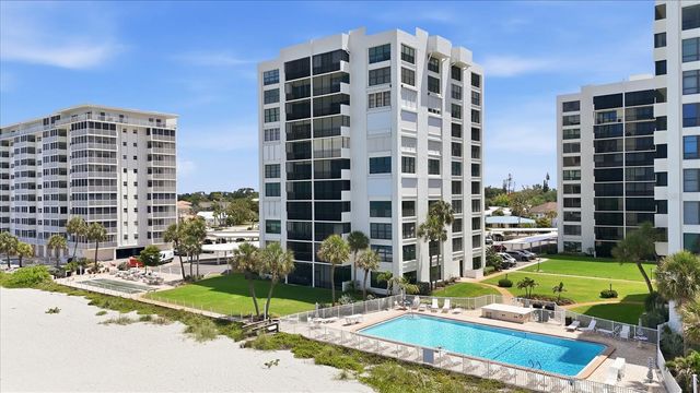 629 ALHAMBRA ROAD 702, Venice, FL 34285