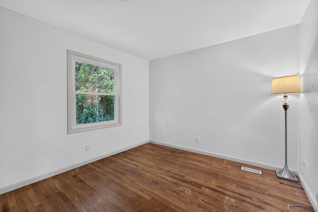 4210 Greenway Drive, Davenport, IA 52804