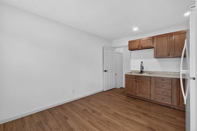 4210 Greenway Drive, Davenport, IA 52804