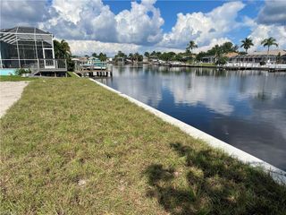 3241 SW 8th ST, Cape Coral, FL 33991