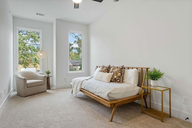 4110 W Wood Street, Rogers, AR 72756