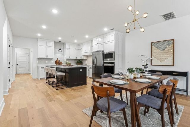 4110 W Wood Street, Rogers, AR 72756