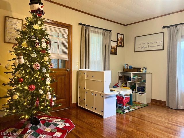 1146 Baltzley Valley Road SE, New Philadelphia, OH 44663