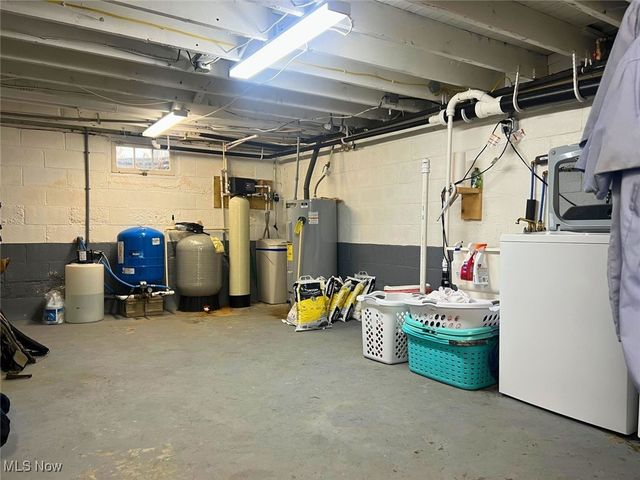 1146 Baltzley Valley Road SE, New Philadelphia, OH 44663