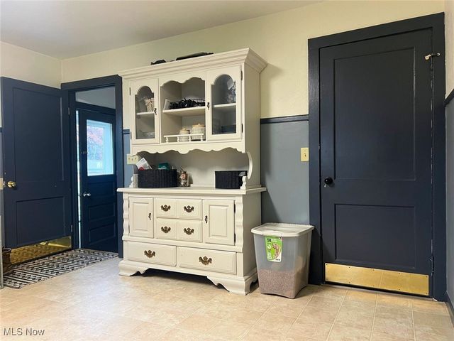 1146 Baltzley Valley Road SE, New Philadelphia, OH 44663