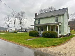 1146 Baltzley Valley Road SE, New Philadelphia, OH 44663