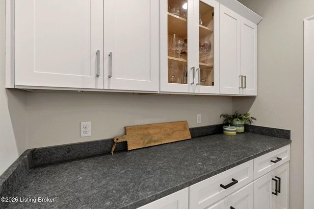 7505 Lone Oak Ct, Crestwood, KY 40014