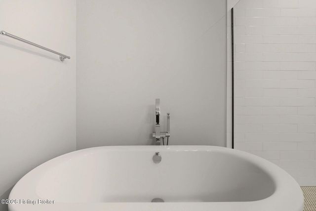 7505 Lone Oak Ct, Crestwood, KY 40014