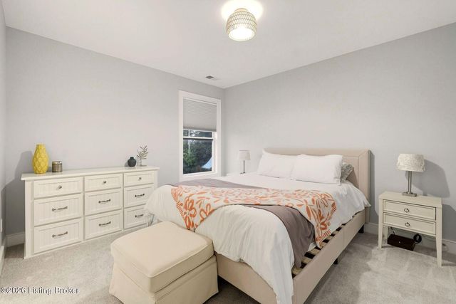 7505 Lone Oak Ct, Crestwood, KY 40014