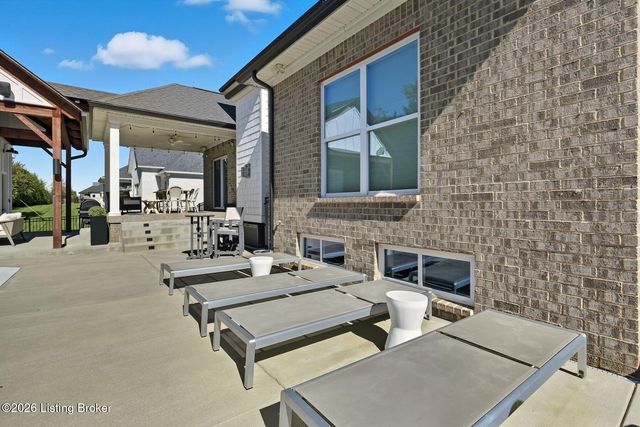 7505 Lone Oak Ct, Crestwood, KY 40014