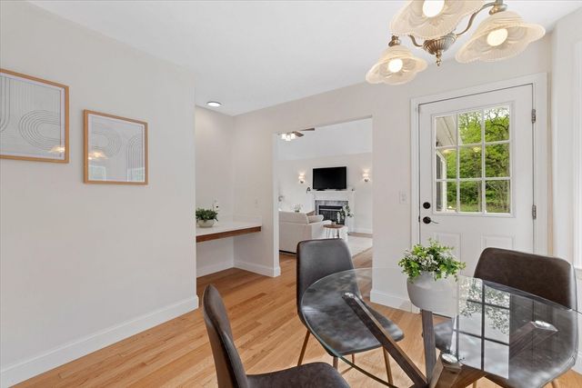 8 Cardinal Cir, Shrewsbury, MA 01545