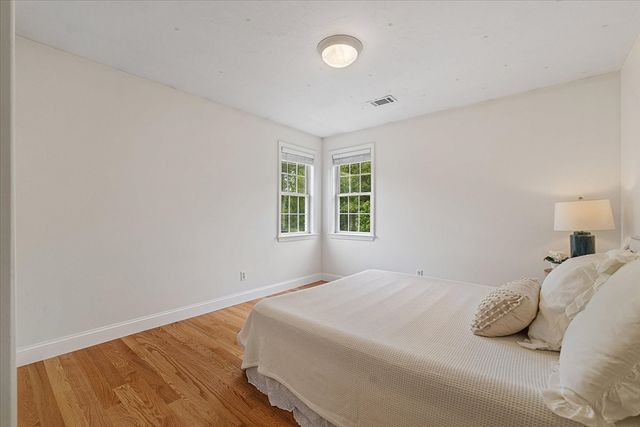 8 Cardinal Cir, Shrewsbury, MA 01545