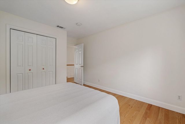 8 Cardinal Cir, Shrewsbury, MA 01545