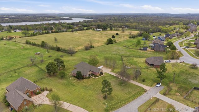 14545 E Quail Run Street, Claremore, OK 74017