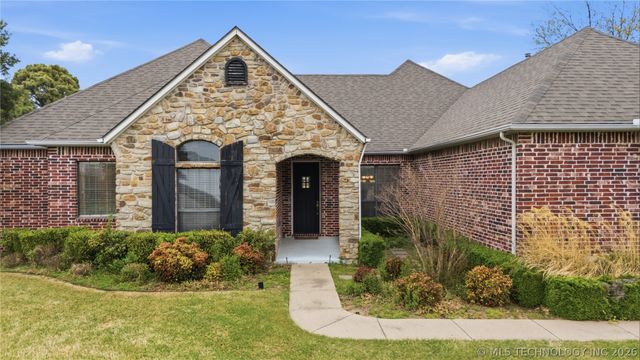 14545 E Quail Run Street, Claremore, OK 74017