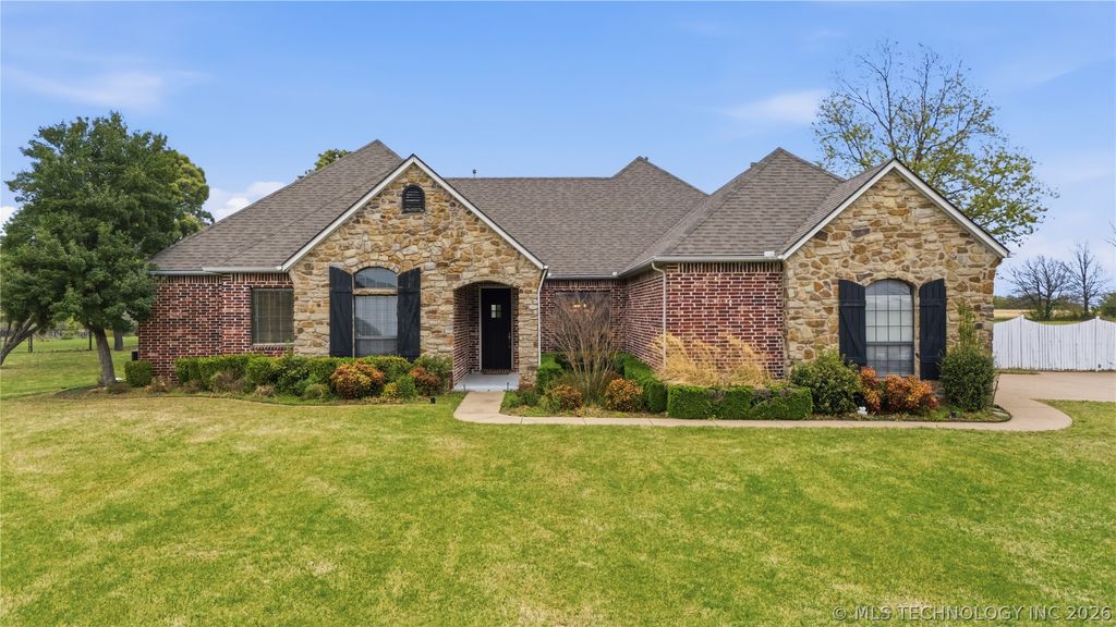 14545 E Quail Run Street, Claremore, OK 74017