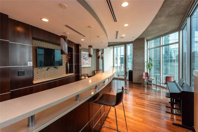 360 Nueces ST 1214, Austin, TX 78701