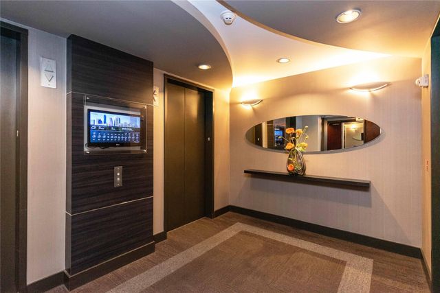 360 Nueces ST 1214, Austin, TX 78701