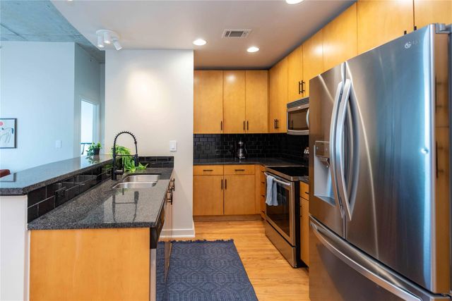 360 Nueces ST 1214, Austin, TX 78701