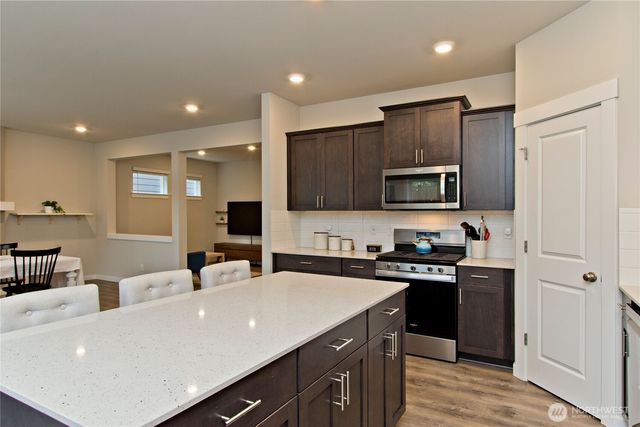 28252 33rd Place S, Auburn, WA 98001