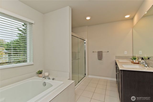 28252 33rd Place S, Auburn, WA 98001