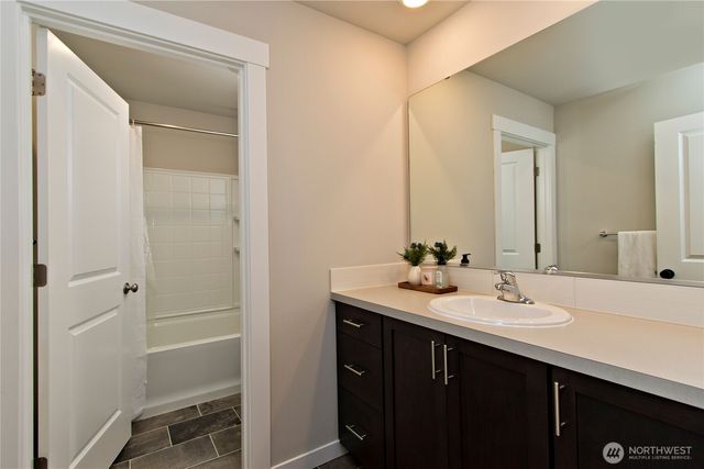 28252 33rd Place S, Auburn, WA 98001