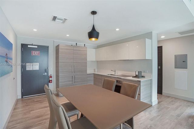 777 N Ocean Dr N207, Hollywood, FL 33019