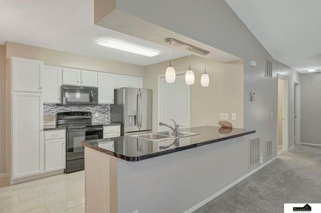 1848 W S Street, Lincoln, NE 68528