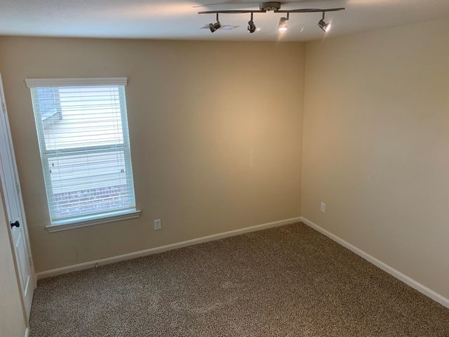 6819 Hunters Trace Lane, Baytown, TX 77521