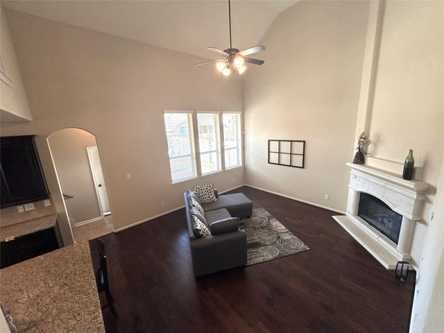 6819 Hunters Trace Lane, Baytown, TX 77521