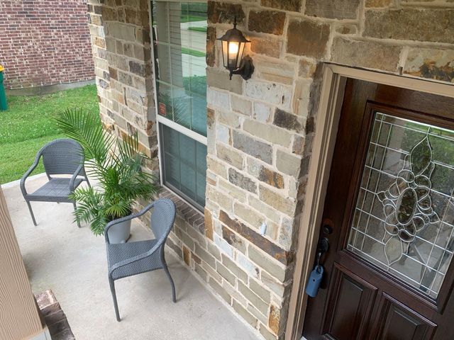 6819 Hunters Trace Lane, Baytown, TX 77521