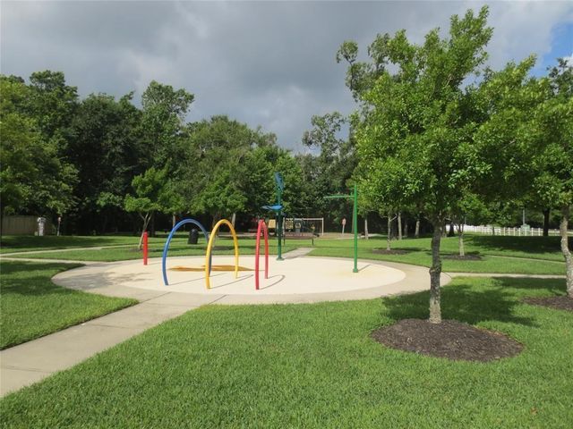 6819 Hunters Trace Lane, Baytown, TX 77521