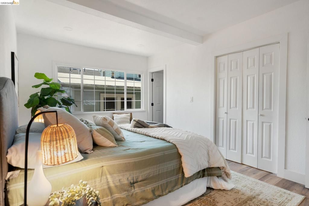 Image 15 of property listing at 4006 Carrington St, Oakland, CA 94601
