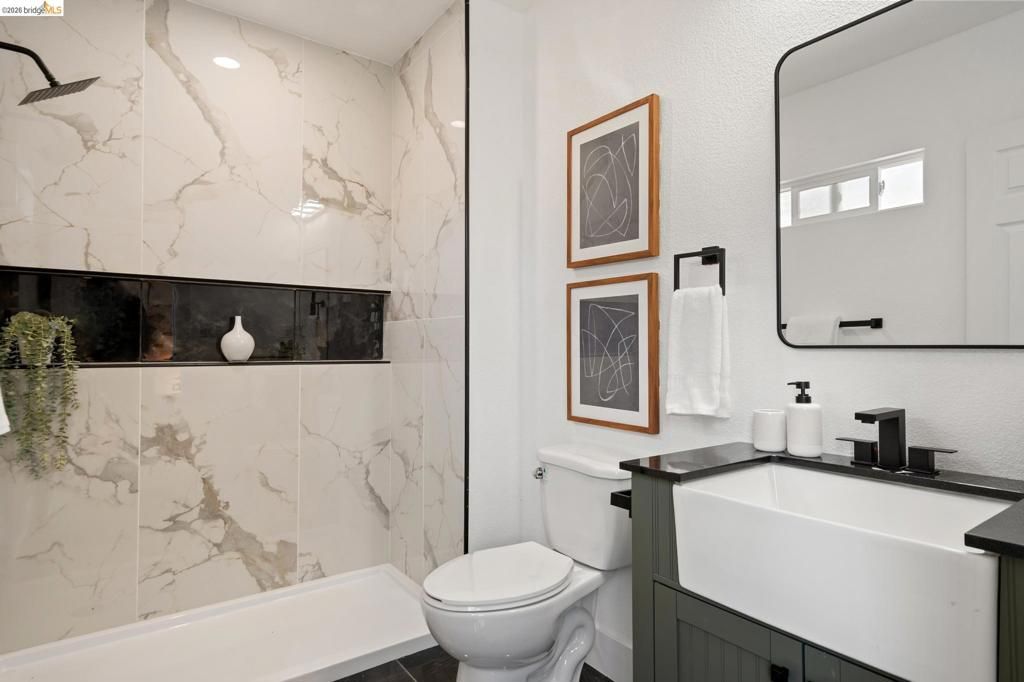 Image 16 of property listing at 4006 Carrington St, Oakland, CA 94601