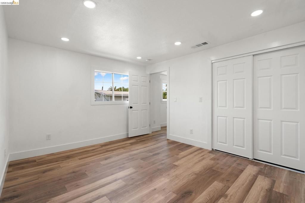 Image 23 of property listing at 4006 Carrington St, Oakland, CA 94601
