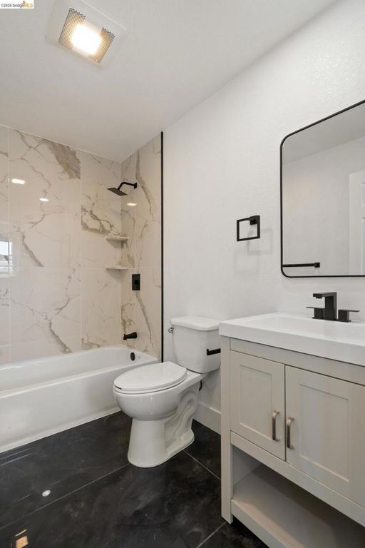 Image 26 of property listing at 4006 Carrington St, Oakland, CA 94601