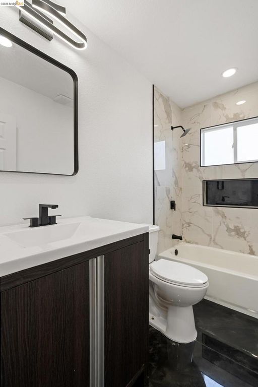 Image 30 of property listing at 4006 Carrington St, Oakland, CA 94601