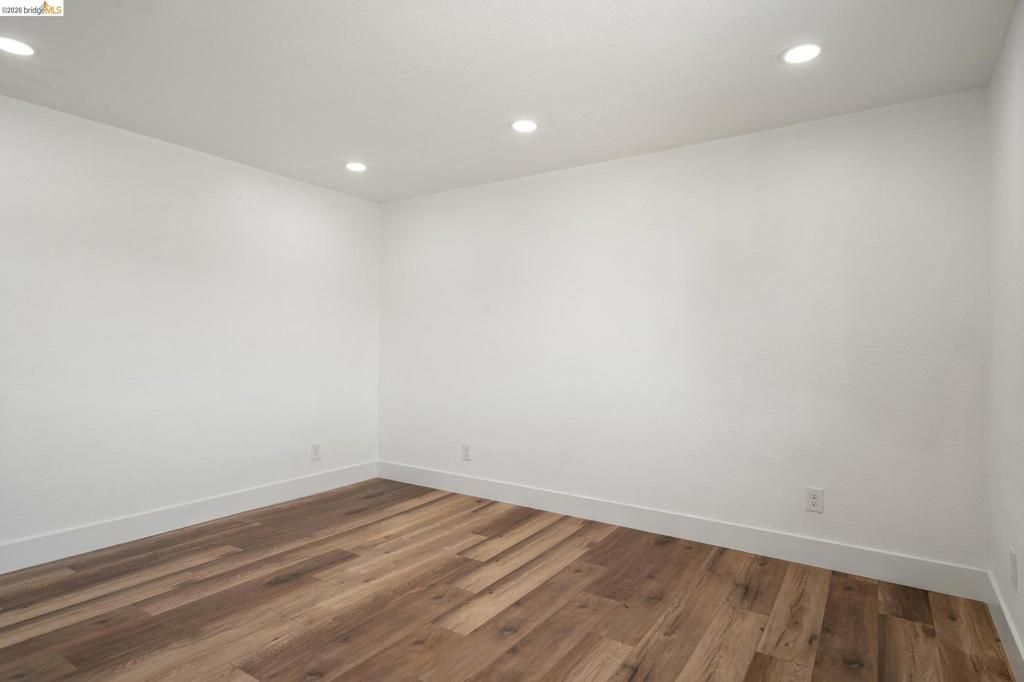 Image 32 of property listing at 4006 Carrington St, Oakland, CA 94601
