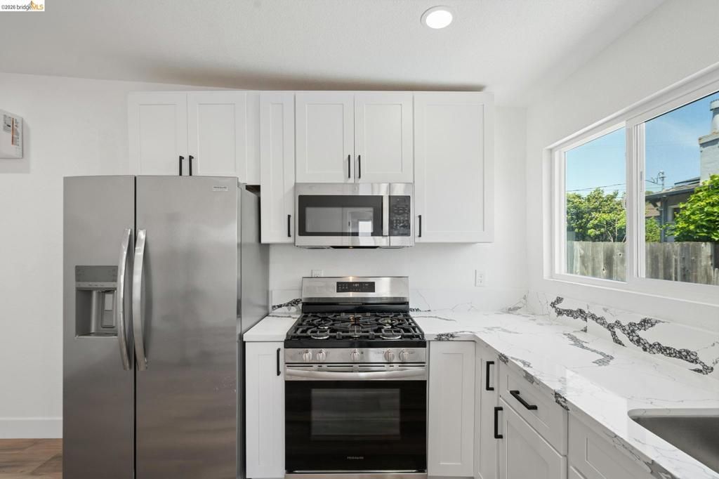 Image 34 of property listing at 4006 Carrington St, Oakland, CA 94601