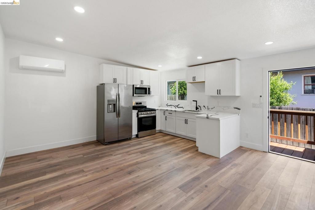 Image 35 of property listing at 4006 Carrington St, Oakland, CA 94601