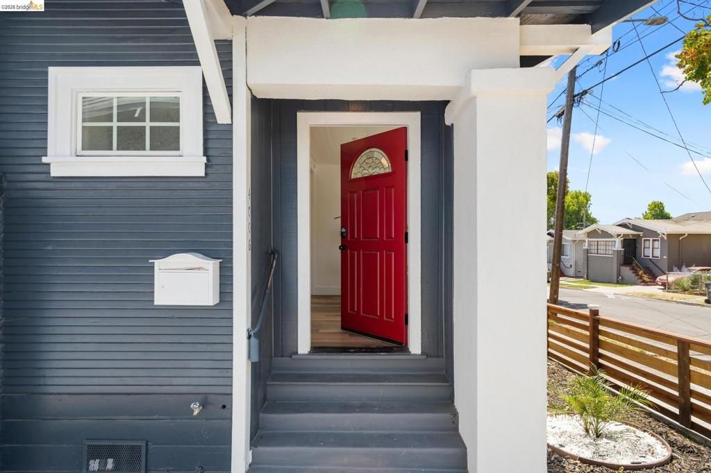 Image 39 of property listing at 4006 Carrington St, Oakland, CA 94601