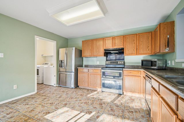 100 Kendall CV, Elgin, TX 78621