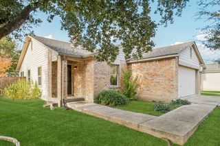 100 Kendall CV, Elgin, TX 78621