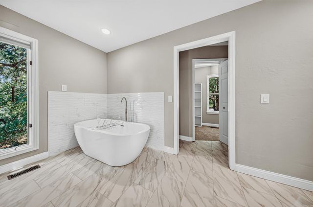 13638 Spring Road, Bentonville, AR 71712