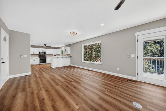 13638 Spring Road, Bentonville, AR 71712