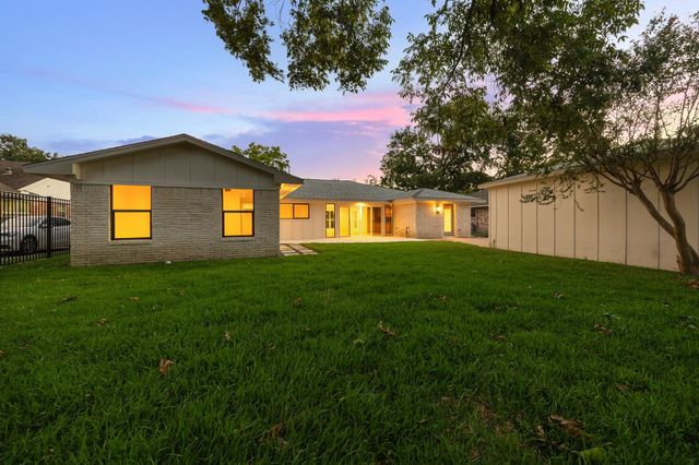 6110 Yarwell Drive, Houston, TX 77096